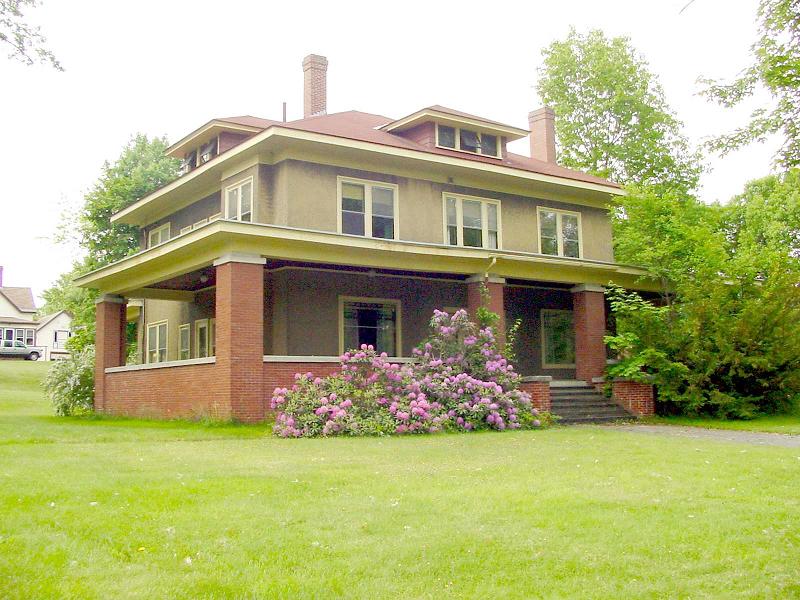 1914 Arts & Crafts in Winslow, Maine