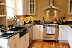 GOURMET KITCHEN 