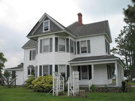 1902 Victorian: Queen Anne photo