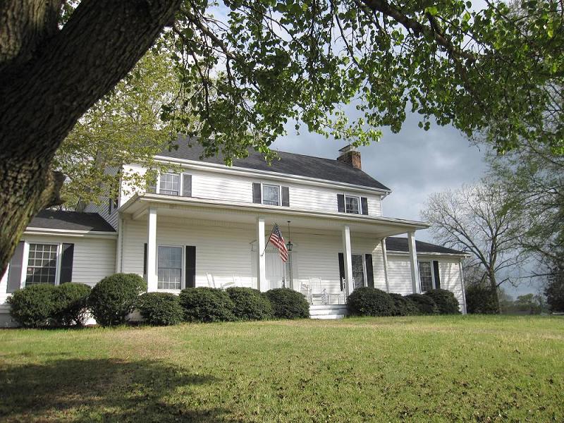 c. 1880 Colonial in Mount Pleasant, North Carolina