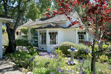 1888 Cottage photo