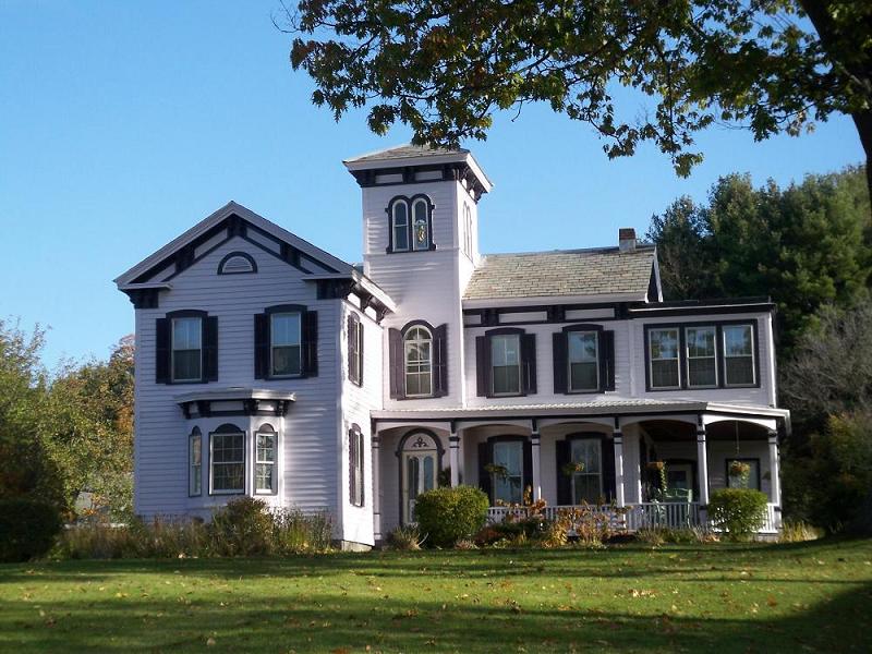 1820 Victorian in Warrensburg, New York