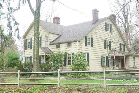 1748 Farmhouse photo