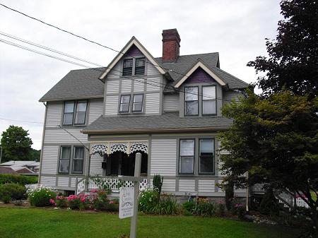 1854 Victorian: Queen Anne photo