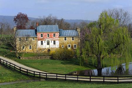 1750 Farmhouse photo