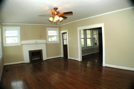 LIVINGROOM