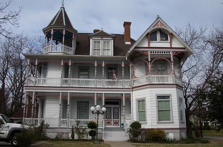 1899 Victorian: Queen Anne photo