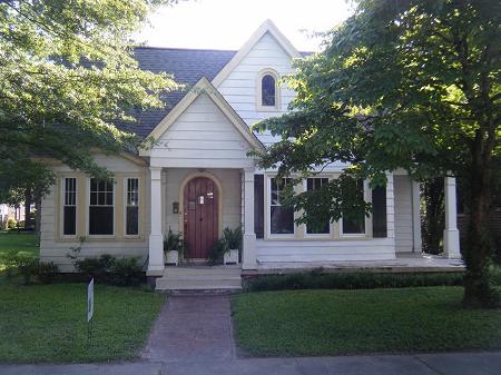 1935 Tudor Revival photo