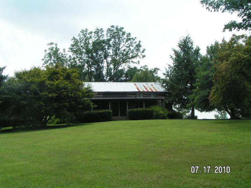 1805 Dovetail Log Home