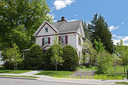 1900 Victorian: Queen Anne photo