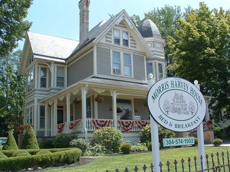 1902 Victorian: Queen Anne photo