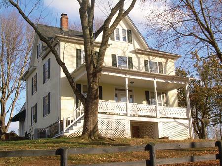 1909 Farmhouse photo