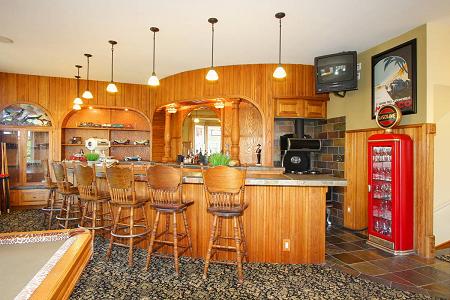 Full Bar Second Kitchen