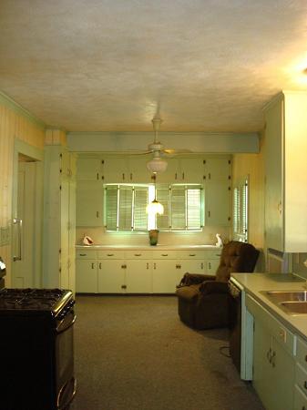 Large Country Kitchen