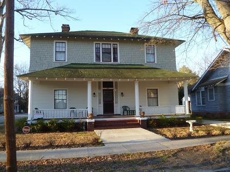 1920 Craftsman Foursquare photo