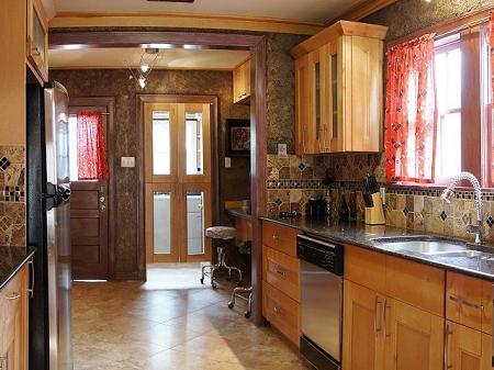 Kitchen/Laundry Room View