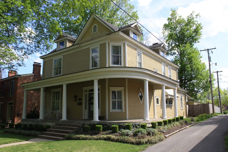 c. 1900 Queen Anne Victorian Sold in Bardstown, Kentucky