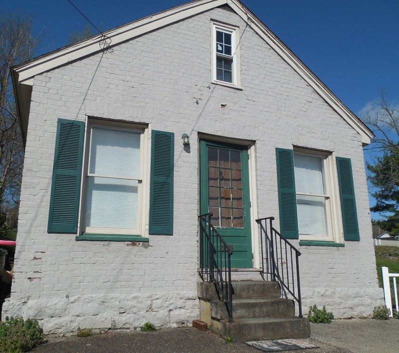 c. 1817 Shotgun Style For Sale in Perryville, Kentucky