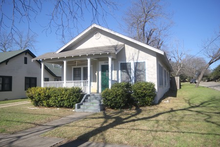 1930 Cottage photo