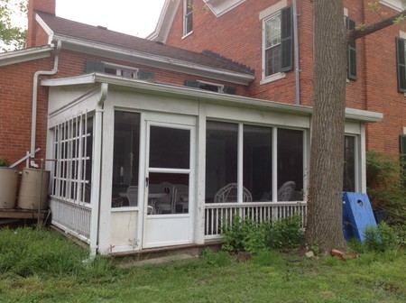 Screened in porch