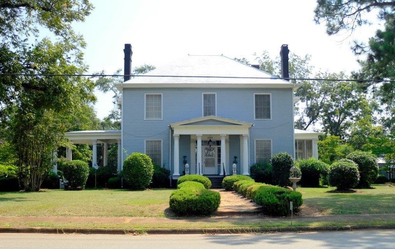 c. 1900 Victorian For Sale in Edison,