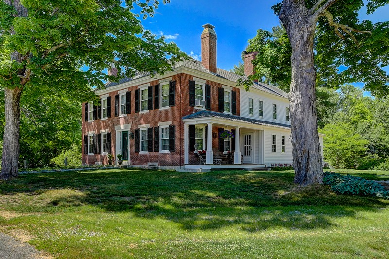 1800 Colonial For Sale in Fremont, New Hampshire