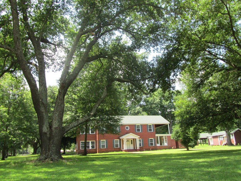 c. 1938 Colonial in San Augustine, Texas