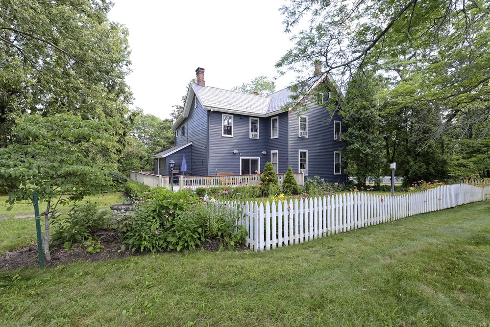 c. 1880 Victorian in Pipersville, Pennsylvania