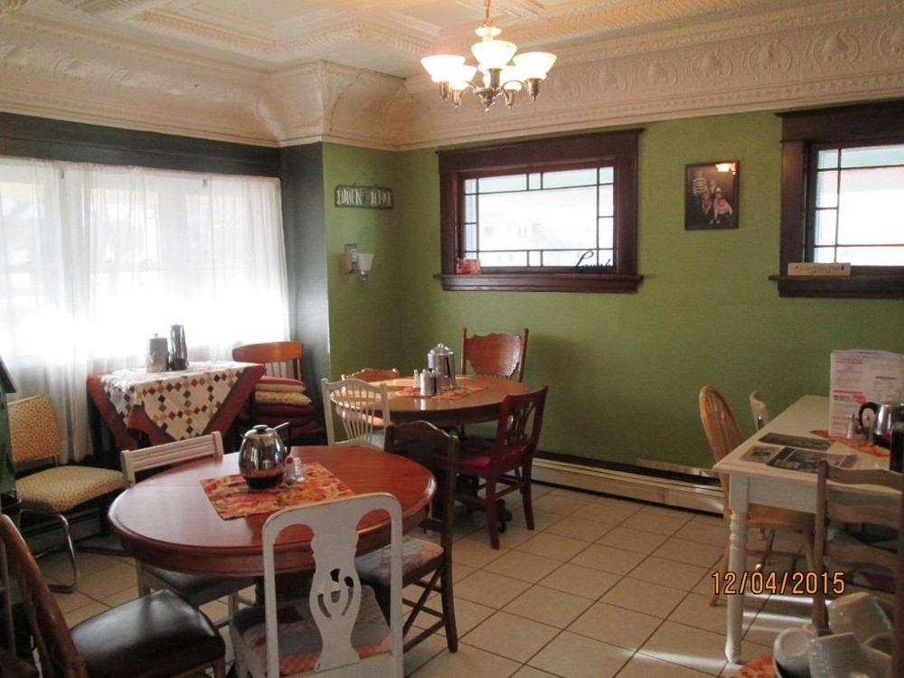 1914 Folk Victorian For Sale in Maddock, North Dakota