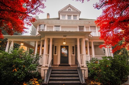 1904 Colonial Revival photo