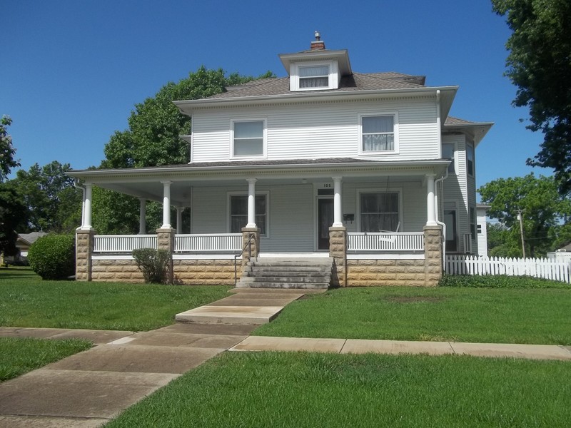 1905 Victorian For Sale in Kansas