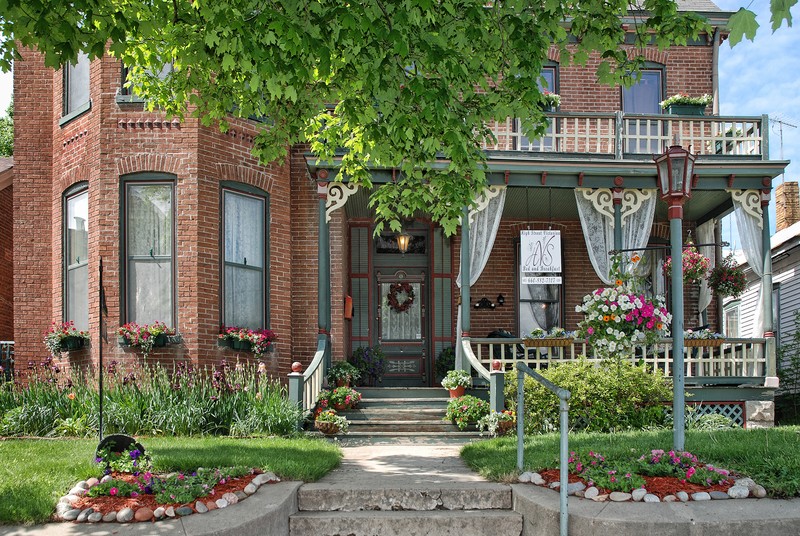 1880 Victorian For Sale in Boonville, Missouri