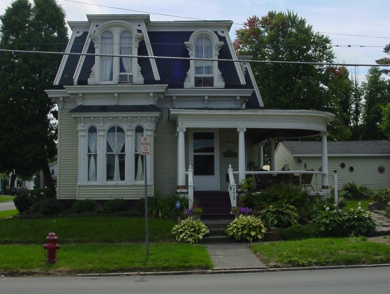 c. 1824 Victorian in Lockport, New York