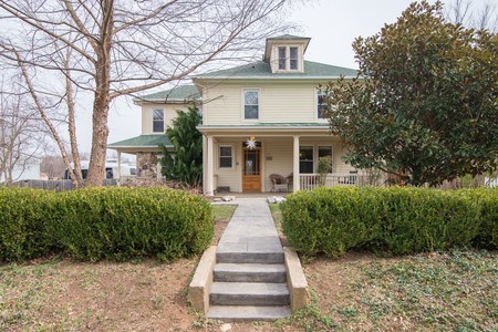 1909 American Foursquare photo