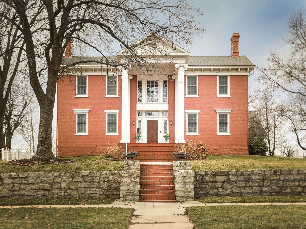 Historic Home For Sale at Auction in Lexington, Missouri