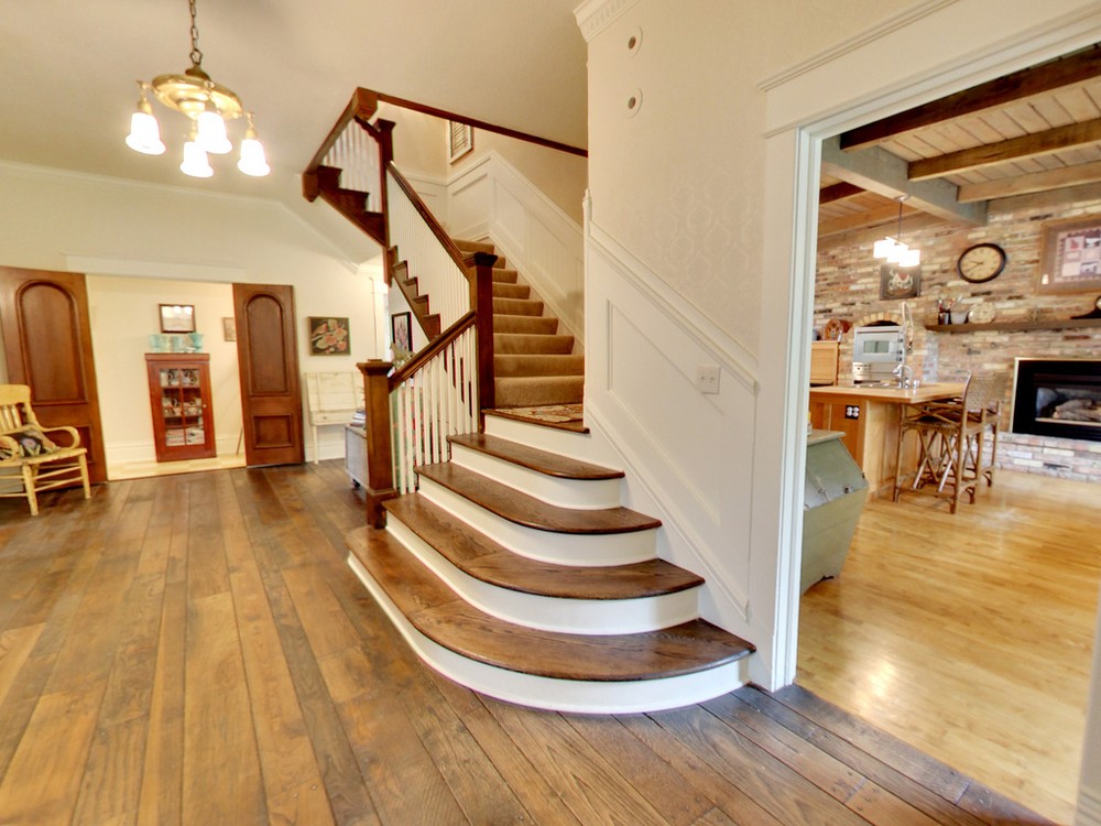 1899 Colonial Revival For Sale in Vasa Township, Minnesota