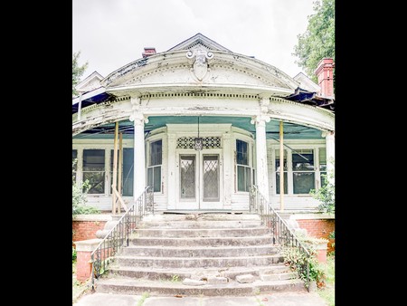 Abandoned home in Brookhaven,Mississippi.  Abandoned houses, Abandoned  mansions, Old mansions