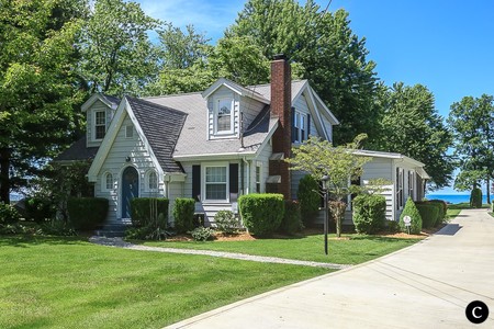 1939 Cottage photo