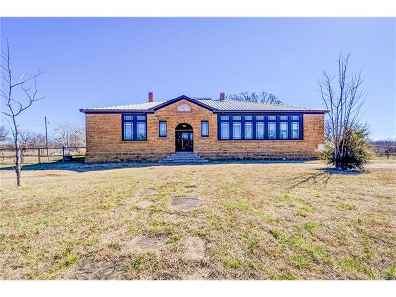 1937 School Building For Sale in Sapulpa, Oklahoma
