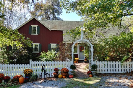 1900 Cottage w/ Log Cabin photo