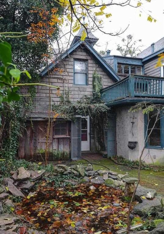 1900 Carriage House For Sale in Louisville, Kentucky
