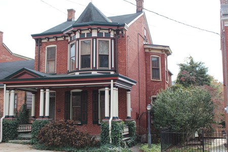 1890 Victorian: Queen Anne photo