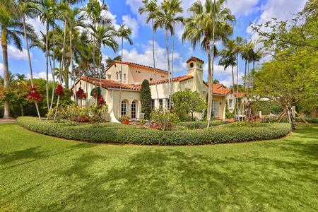 1923 Spanish Colonial photo