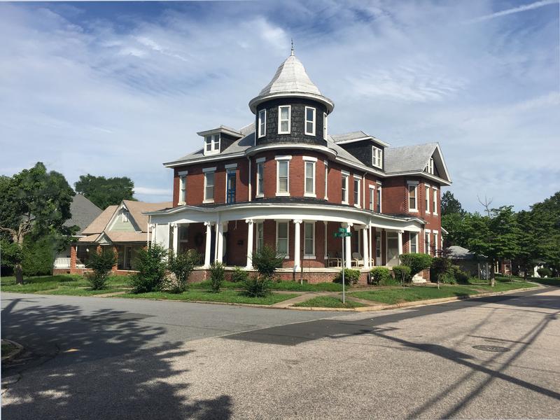 c. 1909 Queen Anne Victorian For Sale in Spencer, North Carolina