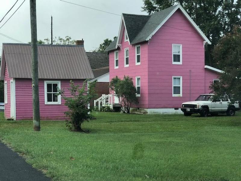 1910 Cross Gabled Frame For Sale in Tyaskin, Maryland