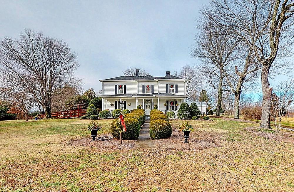 1920 Farmhouse For Sale in Blairs, Virginia