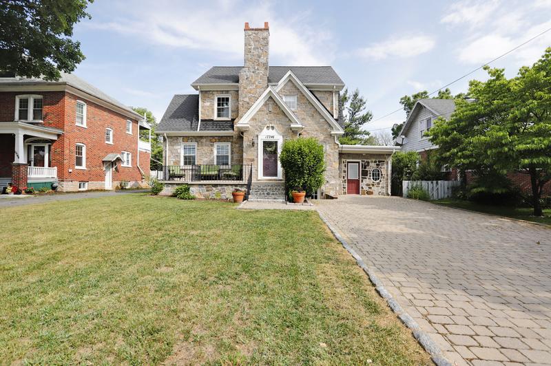 1936 Tudor Revival For Sale in Hagerstown, Maryland
