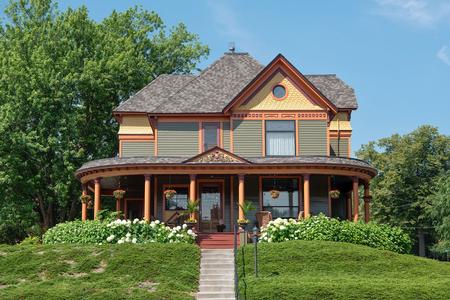 1881 Victorian: Queen Anne photo