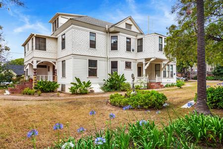1888 Victorian: Queen Anne photo