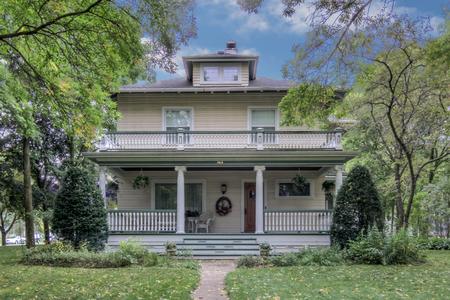 1905 American Foursquare photo